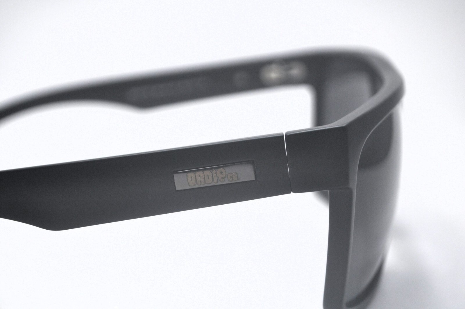 Óculos de Sol Preto Fosco com Lente Gray Polarized DP2119 C2 - Imagem 9