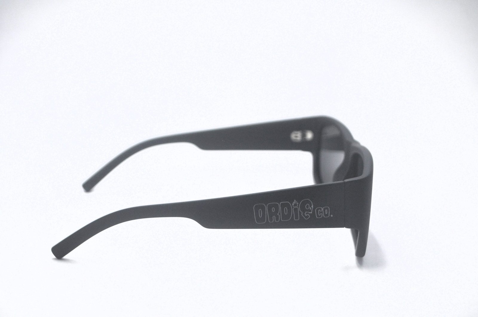 Óculos de Sol Preto Fosco com Lente Gray Polarized MT8658 166 - Imagem 7
