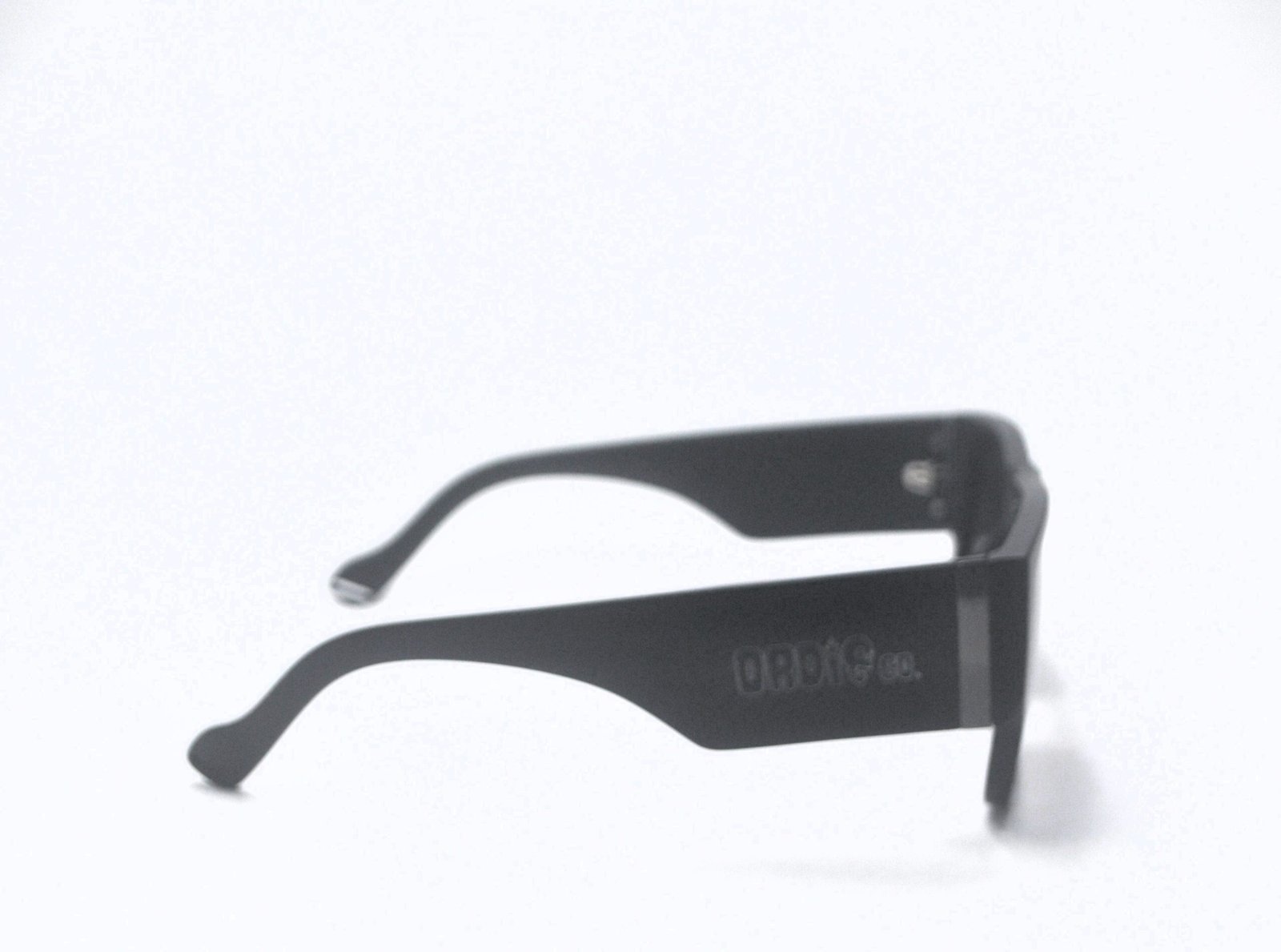 Óculos de Sol Preto Brilho com Lente Gray Degradê Polarized MT8677 10-P55 - Imagem 8